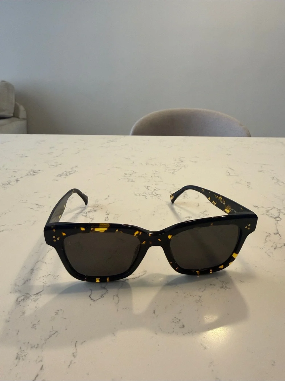 Classic Tortoiseshell Men’s Sunglasses - Black/Amber